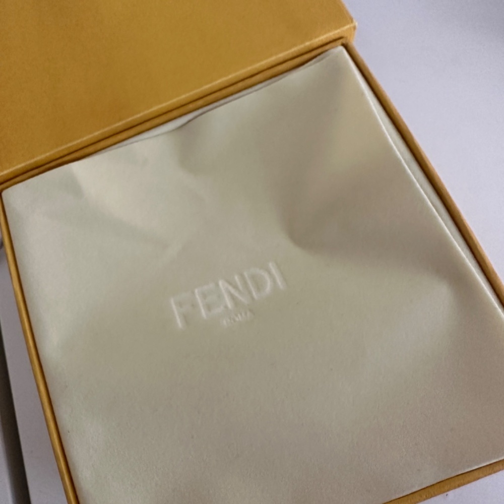 Pink FENDI Wallet - Picture 4 of 5